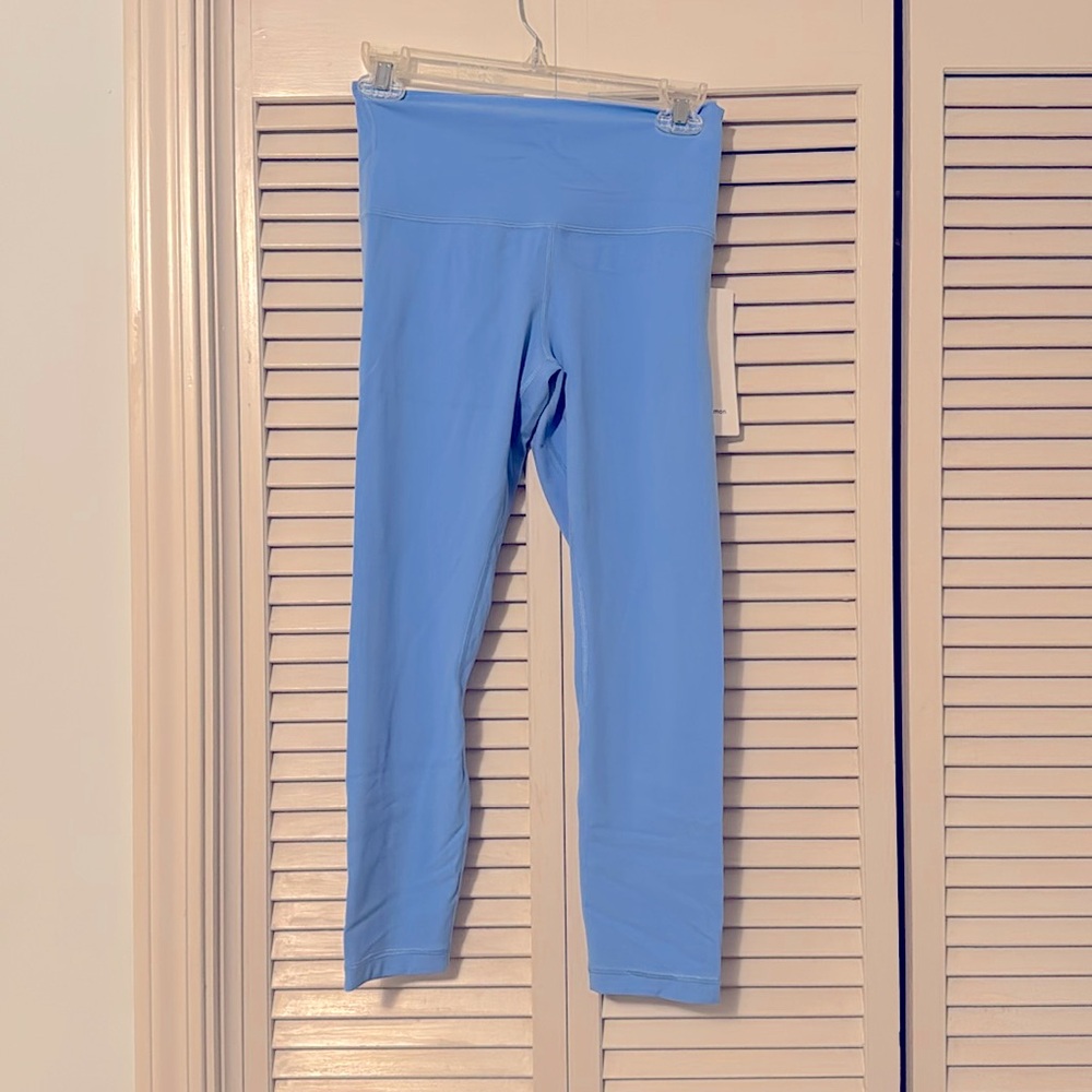 Lululemon NWT align crop 23” size 6
